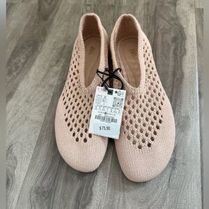 Zara Women's Blush Knit Flats in size US7.5
